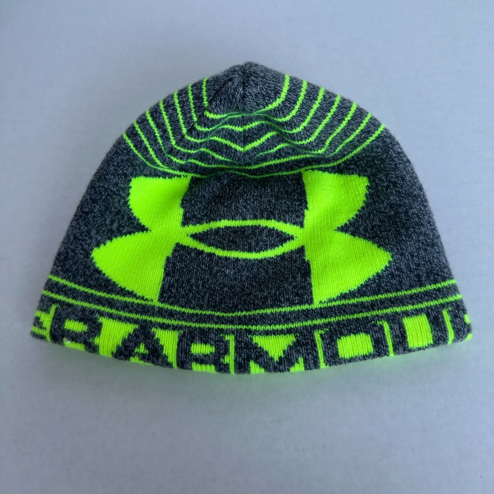 Under Armour Winter Boys Hat Sz M (4/7) NWOT Black Grey Neon Green